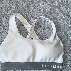underarmour sports bra size small